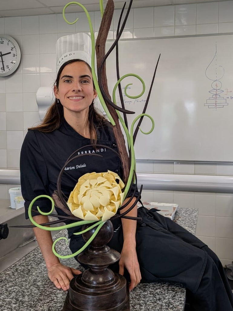 Marion Delade et sa pièce artistique en chocolat